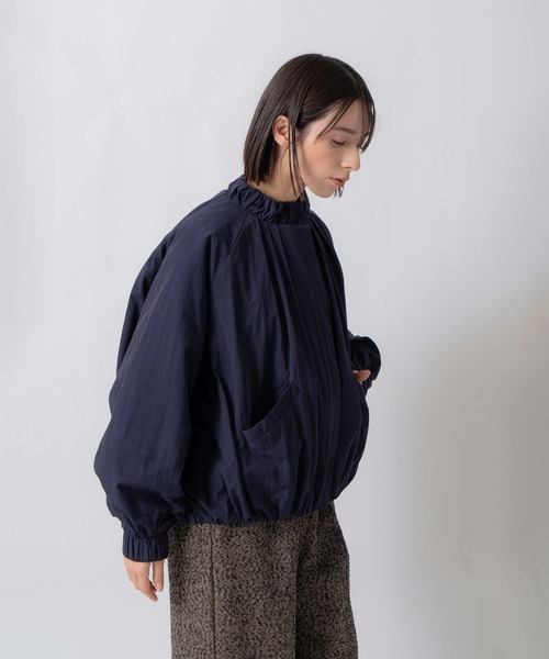 Kelen(ケレン)の「「KELEN / ケレン」ナイロンギャザー中綿入りブルゾン(その他アウター・レディース・ネイビー/オフホワイト/ブラック・S/M)」の14枚目の写真