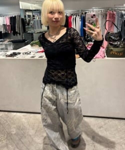 WHO'S WHO gallery(フーズフーギャラリー)の「【26AW新色カラーあり】レースガータートップス(Tシャツ/カットソー・レディース・ミント/ブラック/ダークブラウン/オフホワイト・FREE)」の7枚目の写真
