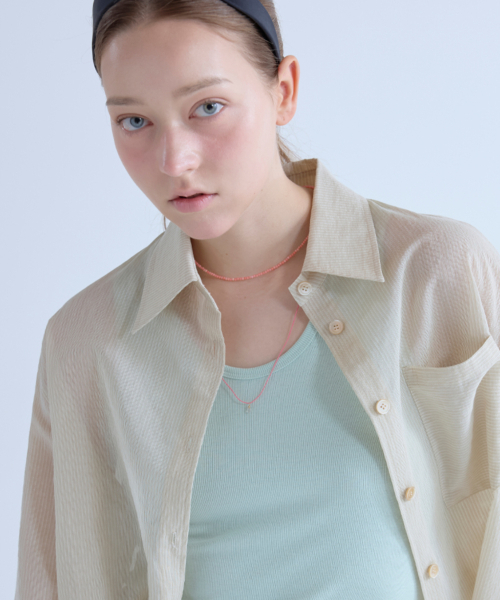 VOYONN（ボヨン）の「軽量シアサーカーアウターシャツベージュ0149（シャツ/ブラウス・レディース・Beige・FREE）」の2枚目の写真