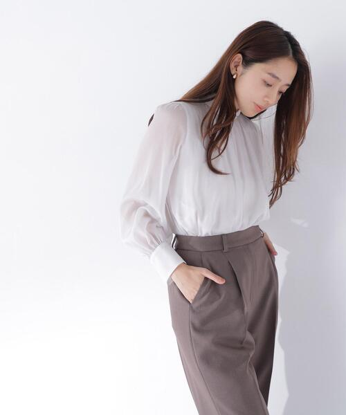 NATURAL BEAUTY BASIC（ナチュラルビューティーベーシック）の「ハイネックボリュームシアーブラウス（シャツ/ブラウス・レディース・オフホワイト/ライトグリーン/ブラウン・MEDIUM/SMALL）」の10枚目の写真