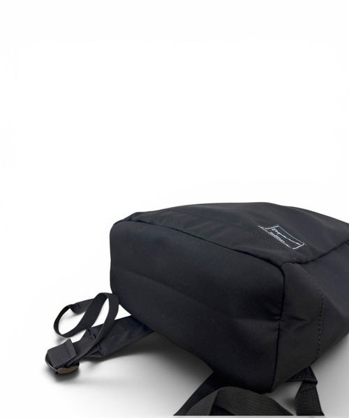 CHELSEA New York(チェルシーニューヨーク)の「はっ水ツイルポリあおりポケットリュック_13L(バックパック/リュック・レディース・グレー/ブラック/オフホワイト・FREE)」の6枚目の写真