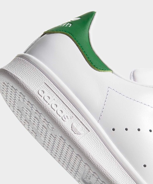 adidas（アディダス）の「スタンスミス [STAN SMITH]  アディダスオリジナルス / アディダスオリジナルス adidas Originals（スニーカー・メンズ・ホワイト×ホワイト・22.5cm/23.5cm/24.5cm/25.5cm/26.5cm/27.5cm/28.5cm/29.5cm/30.0cm/23.0cm/24.0cm/25.0cm/26.0cm/27.0cm/28.0cm/29.0cm/22.0cm/30.5cm）」の8枚目の写真