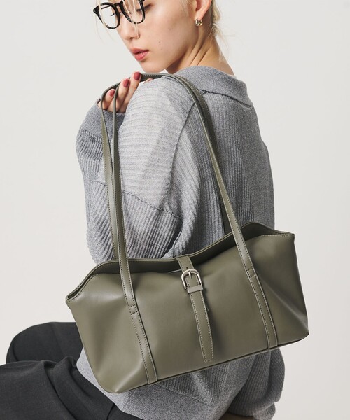 BEAUTY&YOUTH UNITED ARROWS(ビューティーアンドユースユナイテッドアローズ)の「ベルト フラップ トートバッグ(トートバッグ・レディース・ブラック/オリーブ・FREE)」の11枚目の写真