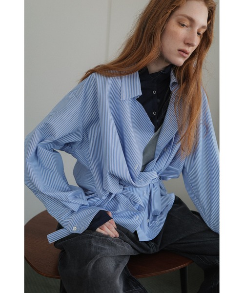 tento(テント)の「Oversized Belted Striped Shirt(シャツ/ブラウス・レディース・ブルー/ホワイト・FREE)」の2枚目の写真