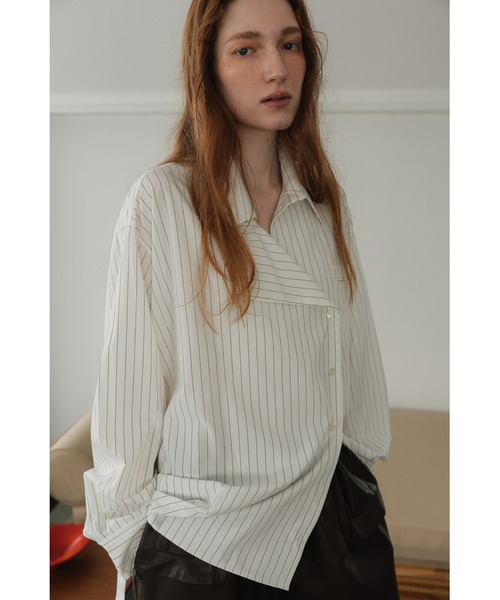 tento(テント)の「Oversized Belted Striped Shirt(シャツ/ブラウス・レディース・ブルー/ホワイト・FREE)」の3枚目の写真