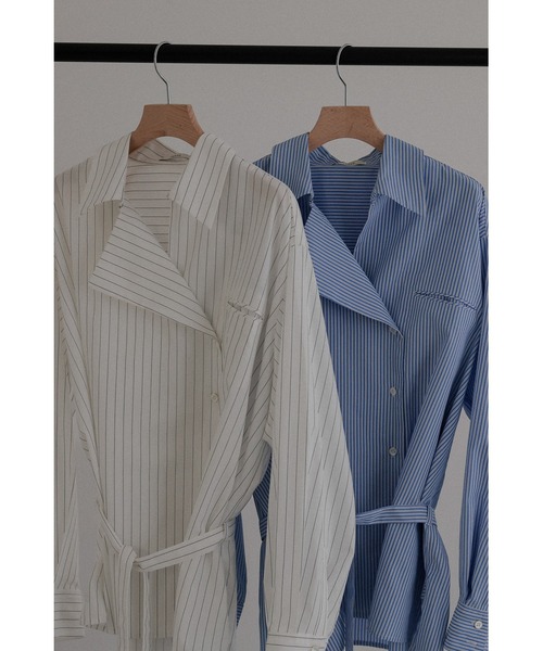 tento(テント)の「Oversized Belted Striped Shirt(シャツ/ブラウス・レディース・ブルー/ホワイト・FREE)」の20枚目の写真