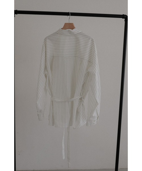 tento(テント)の「Oversized Belted Striped Shirt(シャツ/ブラウス・レディース・ブルー/ホワイト・FREE)」の22枚目の写真