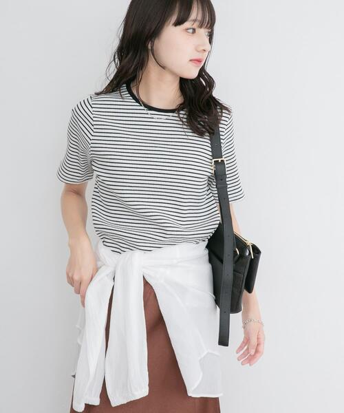 ITEMS URBANRESEARCH(アイテムズ アーバンリサーチ)の「ハンソデボーダーTシャツ(Tシャツ/カットソー・レディース・オフホワイト/ブラウン/ブラック・FREE)」の2枚目の写真