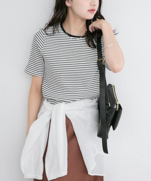 ITEMS URBANRESEARCH(アイテムズ アーバンリサーチ)の「ハンソデボーダーTシャツ(Tシャツ/カットソー・レディース・オフホワイト/ブラウン/ブラック・FREE)」の5枚目の写真