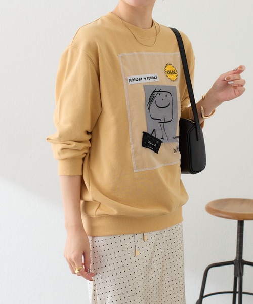 COLLAGE GALLARDAGALANTE(コラージュガリャルダガランテ)の「BRIGITTETANAKA×The NERDYS/コラボスウェット(スウェット・レディース・ネイビー/イエロー・L/S)」の5枚目の写真