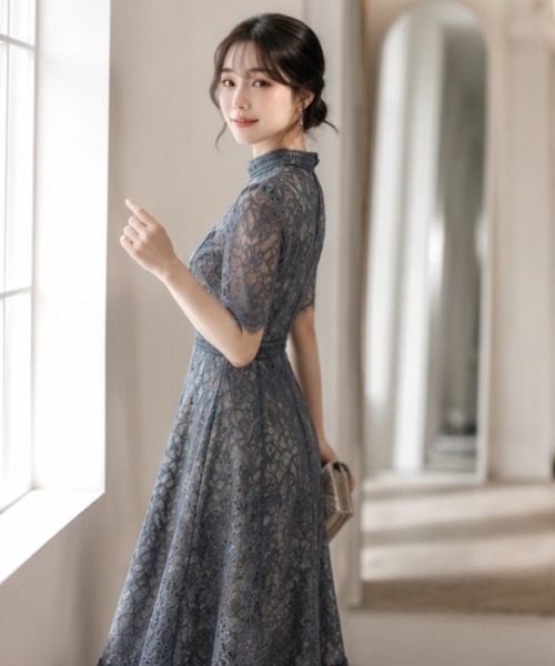 Dolce Fiora(ドルチェフィオラ)の「配色レース×ハシゴレース切り替えワンピースドレス !(ドレス・レディース・ライトグレー/ブラック・M/L)」の1枚目の写真