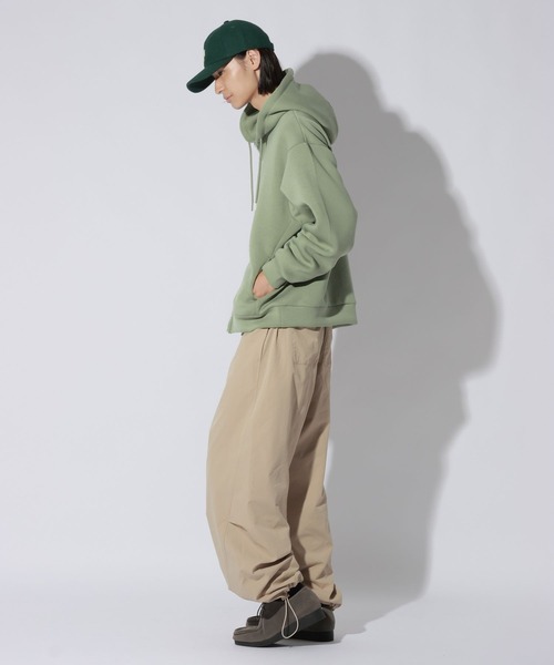 LAKOLE(ラコレ)の「AIRダンボールZIPパーカー / 1071375(パーカー・メンズ・グレー/ブラック/セージグリーン/オレンジ・LARGE/MEDIUM)」の22枚目の写真