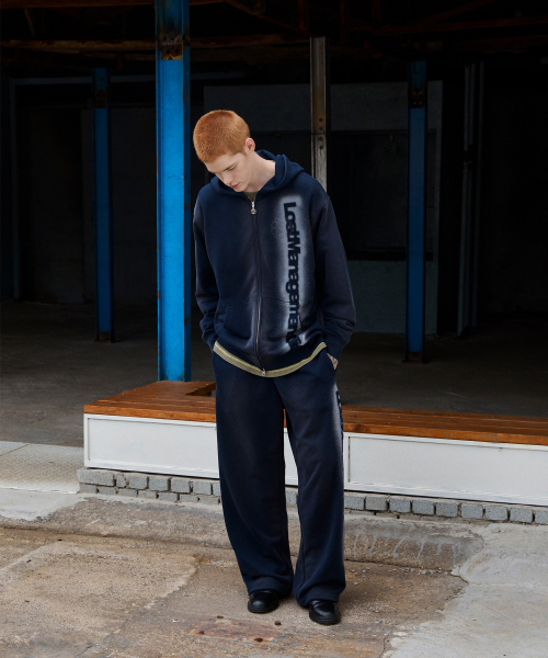 LMCの「SUNFADE BLUR LOGO SWEAT PANTS charcoal(スウェットパンツ・レディース・その他・SMALL/MEDIUM/LARGE)」の2枚目の写真