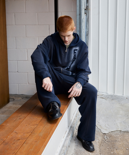 LMCの「SUNFADE BLUR LOGO SWEAT PANTS charcoal(スウェットパンツ・レディース・その他・SMALL/MEDIUM/LARGE)」の3枚目の写真