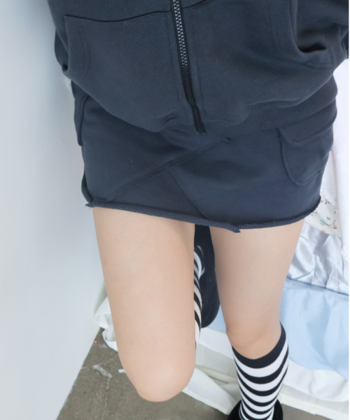 KIKOZY(キコジ)の「Macaroon Skirt_Chacoal(スカート・レディース・その他・FREE)」の4枚目の写真