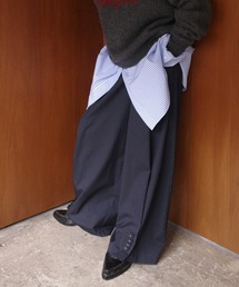 UND PINSTRIPE BARREL SILHOUETTE PANTS