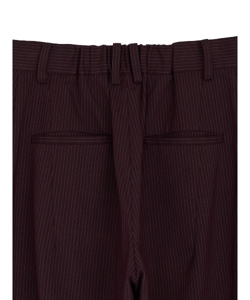 Ameri(アメリ)の「UND PINSTRIPE BARREL SILHOUETTE PANTS(その他パンツ・レディース・ネイビー/ブラウン/ベージュ・X-SMALL/SMALL/MEDIUM)」の7枚目の写真