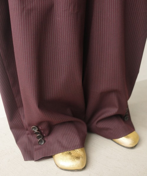 Ameri(アメリ)の「UND PINSTRIPE BARREL SILHOUETTE PANTS(その他パンツ・レディース・ネイビー/ブラウン/ベージュ・X-SMALL/SMALL/MEDIUM)」の15枚目の写真