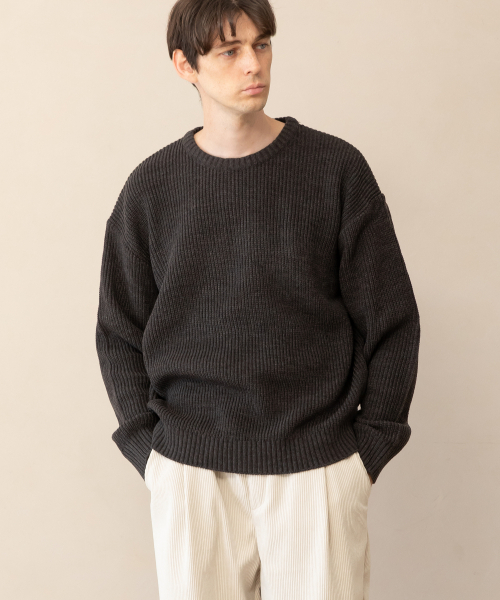 CHAMBROS（チャンブロス）の「オーバーサイズラウンドハチニット [3色]（ニット/セーター・レディース・オートミール/ダークグレー/ブラック・LARGE/MEDIUM/X-LARGE）」の5枚目の写真
