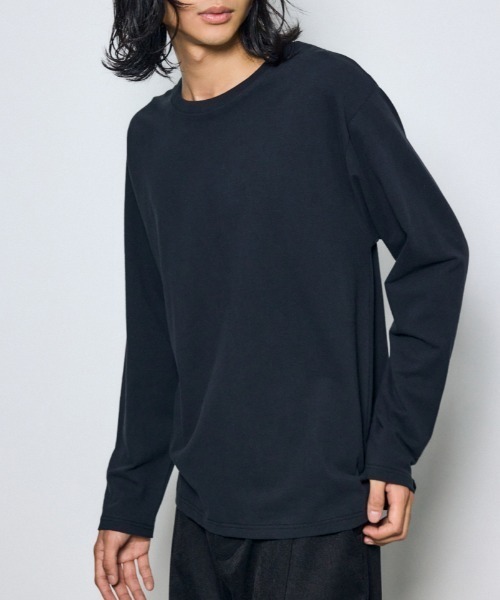 AZUL by moussy(アズールバイマウジー)の「スムースタッチ長袖トップス 秋服 冬服 春服 無地 ロンT(Tシャツ/カットソー・メンズ・チャコールグレー/ホワイト/ブラック・SMALL/LARGE/MEDIUM)」の2枚目の写真
