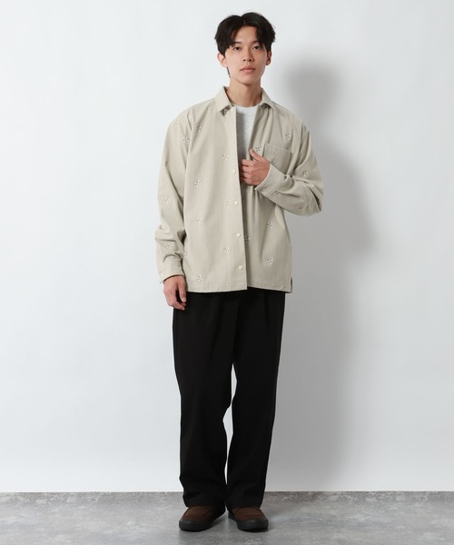 GLOBAL WORK（グローバルワーク）の「やわらかリッチ/コーデュロイ刺しゅうシャツ/1046518（シャツ/ブラウス・メンズ・オフホワイト/ダークブルー・MEDIUM/LARGE/SMALL/X-LARGE）」の22枚目の写真