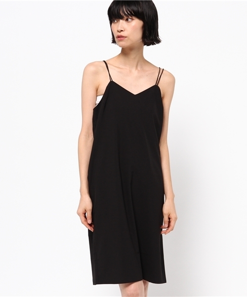 SLY（スライ）の「WストラップキャミOP（ワンピース・レディース・ベージュ/オレンジ系その他/ネイビー系/ブラック・1/2）」の2枚目の写真