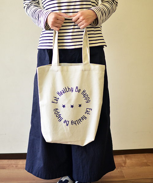 entre square(アントレスクエアー)の「Eat Healthy Be Happy トートバッグS ベージュ(トートバッグ・レディース・ベージュ・ONE SIZE)」の3枚目の写真