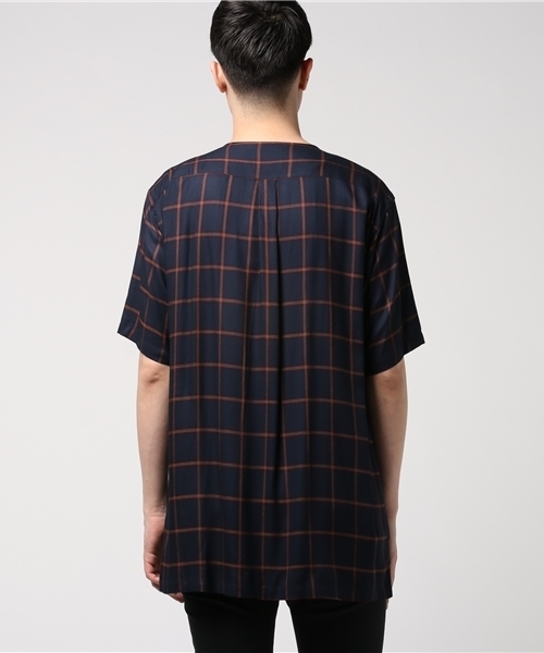 UNITED TOKYO（ユナイテッドトウキョウ）の「ノーカラーシャツ２（シャツ/ブラウス・メンズ・ブラウン/ネイビー/ブルー/グリーン/オフホワイト・1/3/2）」の8枚目の写真