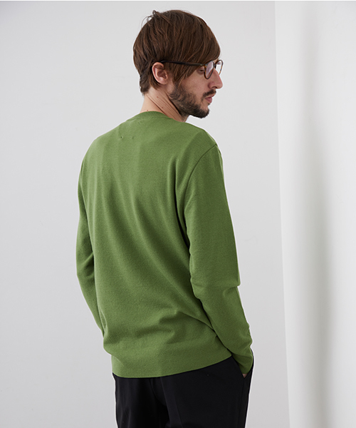 UNITED TOKYO（ユナイテッドトウキョウ）の「Super120's 18Gウォッシャブルクルーネックニット（ニット/セーター・メンズ・ブルー/グレー/ライトグリーン/マルチ/ネイビー/レッド/バーガンディー/ライトグレー/ブラック/ベージュ/ブラウン・1/2/3）」の22枚目の写真