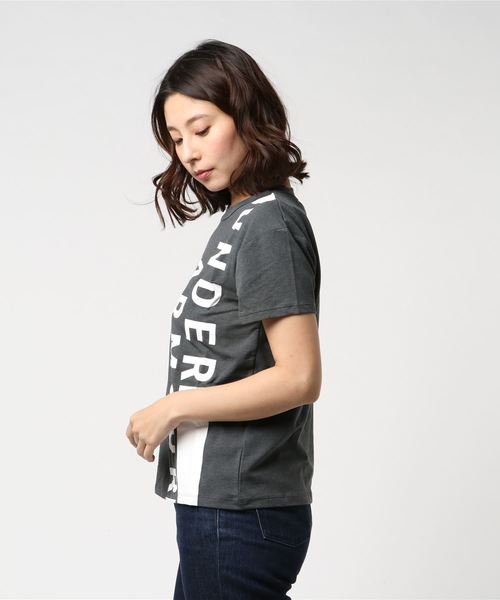 UNDER ARMOUR(アンダーアーマー)の「レディース トレーニング半袖Tシャツ / ガールフレンドクルー(Tシャツ/カットソー・レディース・ホワイト/ブラック/グレー・L/M/S/XL)」の4枚目の写真