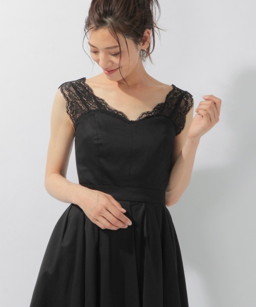 laboratory work(ラボラトリーワーク)の「カップ付きオフショルレースインナー(キャミソール・レディース・ホワイト/サックスブルー/ブラック・MEDIUM)」の3枚目の写真