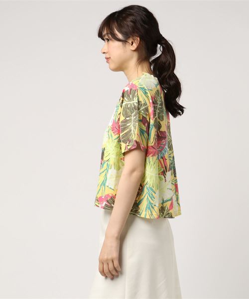 WEGO（ウィゴー）の「WEGO/ボタニカルロゴプリントTシャツ（Tシャツ/カットソー・レディース・ホワイト/ピンク/イエロー/サックスブルー・FREE）」の5枚目の写真