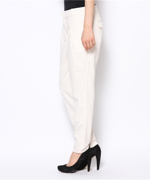 ROSE BUD（ローズバッド）の「LPT-13118 TUCKED TAPERED PANTS（スラックス・レディース・オフホワイト/ピンクベージュ/ストーン・1/2）」の9枚目の写真
