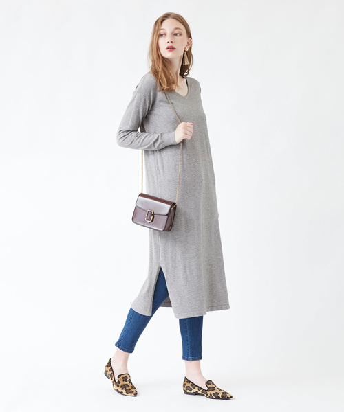titivate(ティティベイト)の「カシミヤタッチVネックロングワンピース(ワンピース・レディース・ブラック/ネイビー/ブラウン/ワインレッド/杢グレー/ベージュ系その他・S/M/L)」の9枚目の写真