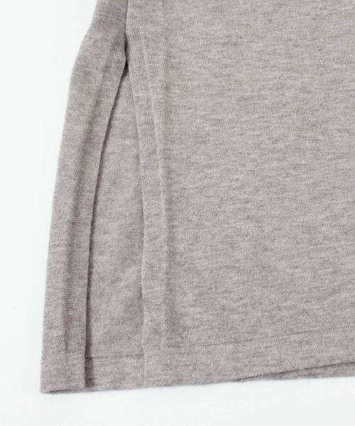 titivate(ティティベイト)の「カシミヤタッチVネックロングワンピース(ワンピース・レディース・ブラック/ネイビー/ブラウン/ワインレッド/杢グレー/ベージュ系その他・S/M/L)」の17枚目の写真