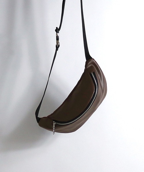 Confirm（コンファーム）の「Confirm / コンファーム フェイクレザーミニショルダー（ショルダーバッグ・メンズ・ブラック/ネイビー/ブラウン/ホワイト・FREE）」の13枚目の写真