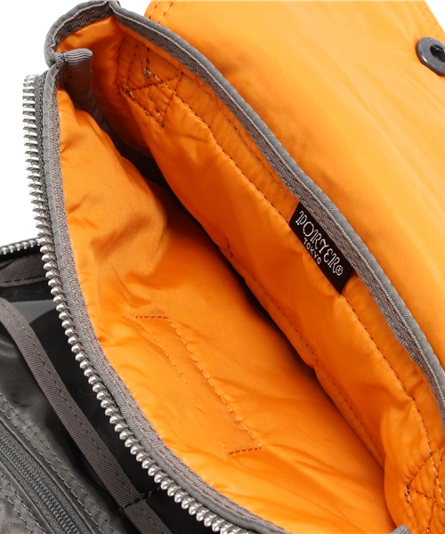 PORTER（ポーター）の「PORTER TANKER SHOULDER BAG <B印 YOSHIDA SELECT>（ポーチ・メンズ・ブラック系その他・ONE SIZE）」の7枚目の写真