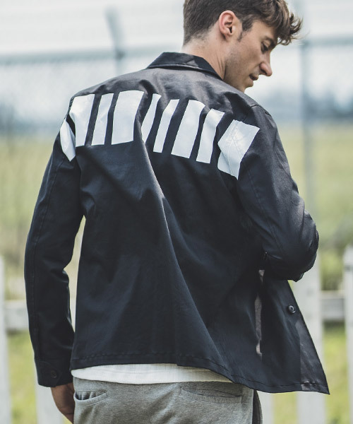 felkod（フィルコッド）の「ms3957-Back Logo Print Military Shirts　ミリタリーシャツ（シャツ/ブラウス・メンズ・カーキ/ブラック・S/M/L）」の2枚目の写真