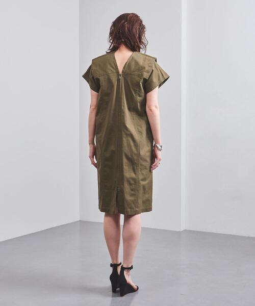 TOGA PULLA（トーガ　プルラ）の「＜TOGA PULLA（トーガ プルラ）＞ジップ ワンピース（ワンピース・レディース・ホワイト/オリーブ・38）」の5枚目の写真