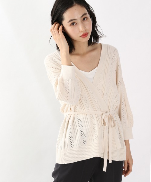 LOWRYS FARM(ローリーズファーム)の「スカシカシュクールカーディガン 879002(カーディガン/ボレロ・レディース・ブラック/ベージュ/ブラウン/アイボリー・FREE)」の4枚目の写真