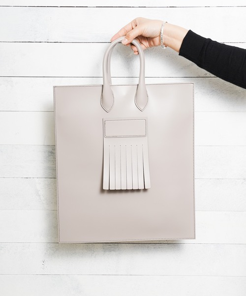 SOLPRESA（ソルプレーサ）の「/SOLPRESA/SQUARE FRINGE FLAT TOTE（トートバッグ・レディース・ブラック/グレイッシュベージュ/ブラウン・FREE）」の3枚目の写真