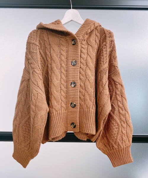 ap retro（アプレトロ）の「ボリュームスリーブケーブルニットフードカーディガン【ZOZOTOWN限定商品】（カーディガン/ボレロ・レディース・ブラック/ブラウン/オフホワイト/ピンク/モカ・FREE）」の9枚目の写真