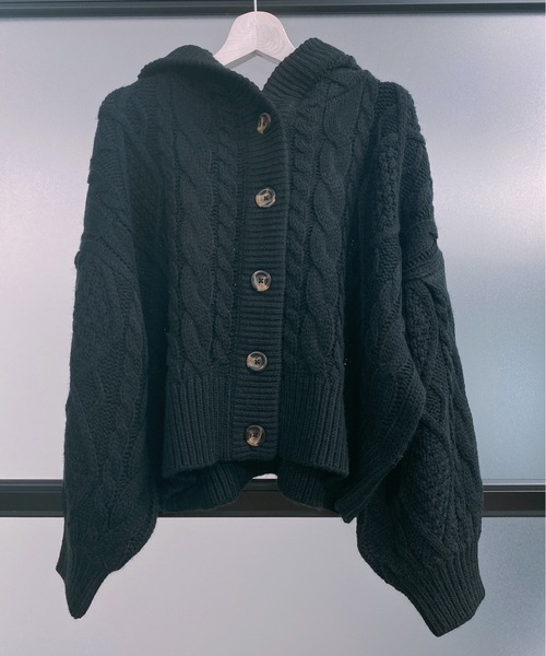 ap retro（アプレトロ）の「ボリュームスリーブケーブルニットフードカーディガン【ZOZOTOWN限定商品】（カーディガン/ボレロ・レディース・ブラック/ブラウン/オフホワイト/ピンク/モカ・FREE）」の7枚目の写真