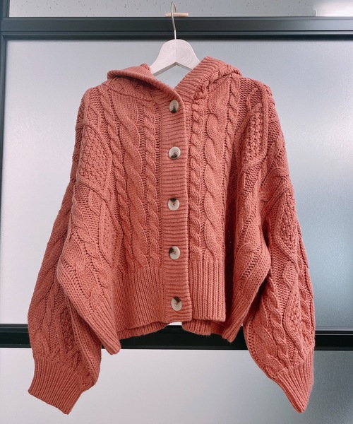 ap retro（アプレトロ）の「ボリュームスリーブケーブルニットフードカーディガン【ZOZOTOWN限定商品】（カーディガン/ボレロ・レディース・ブラック/ブラウン/オフホワイト/ピンク/モカ・FREE）」の10枚目の写真