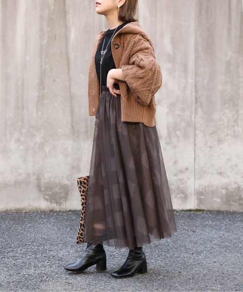 ap retro（アプレトロ）の「ボリュームスリーブケーブルニットフードカーディガン【ZOZOTOWN限定商品】（カーディガン/ボレロ・レディース・ブラック/ブラウン/オフホワイト/ピンク/モカ・FREE）」の11枚目の写真