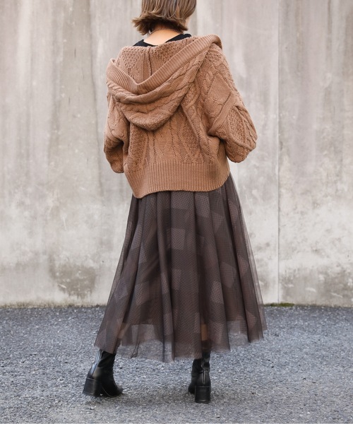 ap retro（アプレトロ）の「ボリュームスリーブケーブルニットフードカーディガン【ZOZOTOWN限定商品】（カーディガン/ボレロ・レディース・ブラック/ブラウン/オフホワイト/ピンク/モカ・FREE）」の15枚目の写真