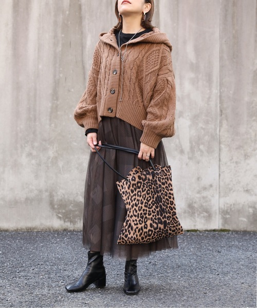 ap retro（アプレトロ）の「ボリュームスリーブケーブルニットフードカーディガン【ZOZOTOWN限定商品】（カーディガン/ボレロ・レディース・ブラック/ブラウン/オフホワイト/ピンク/モカ・FREE）」の12枚目の写真