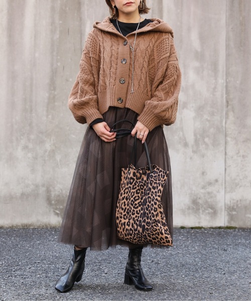 ap retro（アプレトロ）の「ボリュームスリーブケーブルニットフードカーディガン【ZOZOTOWN限定商品】（カーディガン/ボレロ・レディース・ブラック/ブラウン/オフホワイト/ピンク/モカ・FREE）」の14枚目の写真