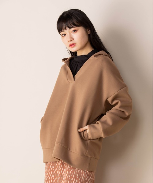 Mysa&Liina（ミーサリーナ）の「Vネックゆるパーカー（パーカー・レディース・ブラック/ベージュ/アイボリー・M）」の5枚目の写真