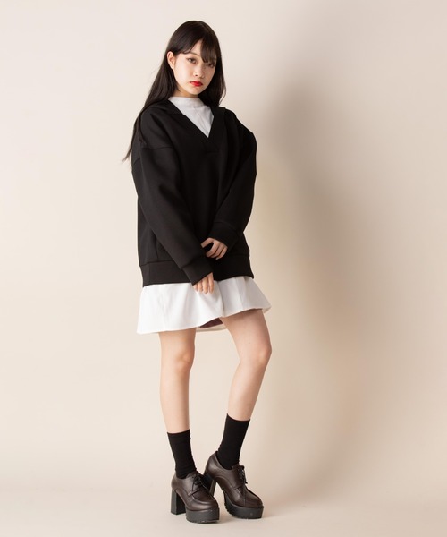 Mysa&Liina（ミーサリーナ）の「Vネックゆるパーカー（パーカー・レディース・ブラック/ベージュ/アイボリー・M）」の6枚目の写真